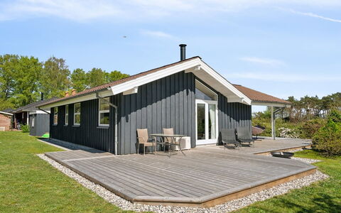 Harald - 300M from the Sea: Ceiling, Flooring, Interior Design, Floor, Composite Material, Furniture, Resort, Hotel, Design, Daylighting