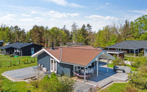 Harald - 300M from the Sea: Ceiling, Flooring, Interior Design, Floor, Composite Material, Furniture, Resort, Hotel, Design, Daylighting