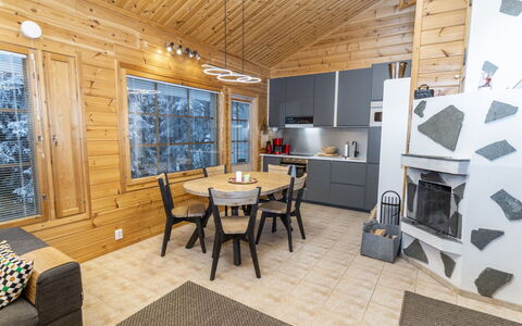 Rukan Ankkuri: Wood, Home, Ceiling, Cottage, Log Cabin, Wood Stain, Hardwood, Kitchen & Dining Room Table, Kitchen, Lumber