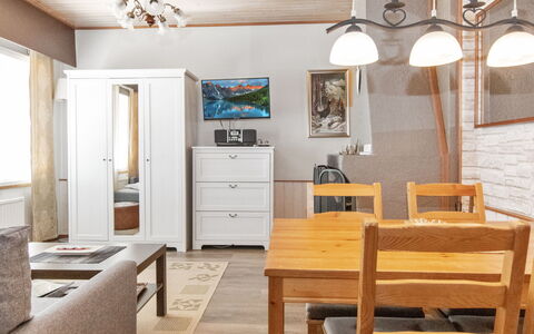 Siularinne B 8: Furniture, Interior Design, Flooring, Floor, Wood, Room, Ceiling, Table, Light Fixture, Lighting