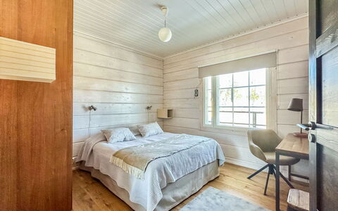 Kontiokota: Flooring, Wood, Floor, Interior Design, Ceiling, Wood Flooring, Bedroom, Home, Furniture, Bed