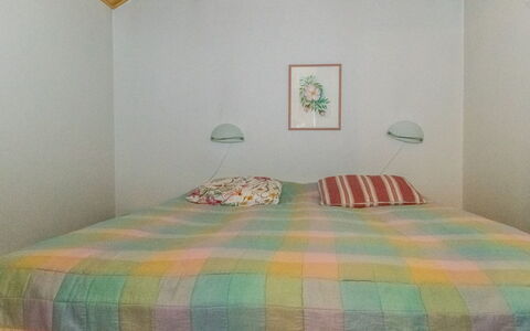 Teerenpesue G 60: Bed, Interior Design, Bedroom, Wall, Bed Sheet, Bedding, Furniture, Ceiling, Floor, Wood