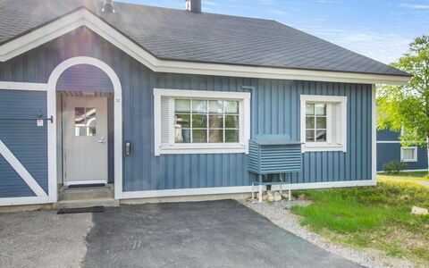 Teerenpesue F 52 Taiga: Waterway, Bank, Watercourse, Lake, Cottage, Forest, Channel, Reservoir, Log Cabin