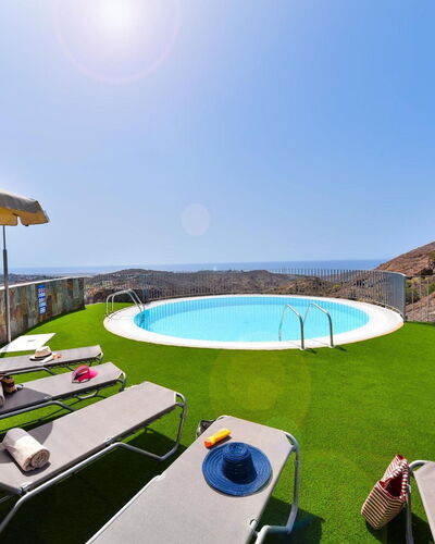 Tipo 3 Dormitorios: Water, Sky, Property, Azure, Building, Swimming Pool, Plant, Shade, Outdoor Furniture, Architecture