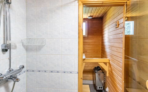 Outapailakka J 10: Waterway, Bank, Watercourse, Lake, Cottage, Forest, Channel, Reservoir, Log Cabin