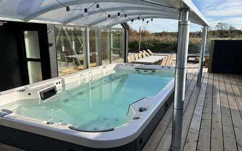 Grep - 800M from the Sea: Swimming Pool, Composite Material, Shade, Design, Deck, Outdoor Structure, Resort, Hotel, Jacuzzi