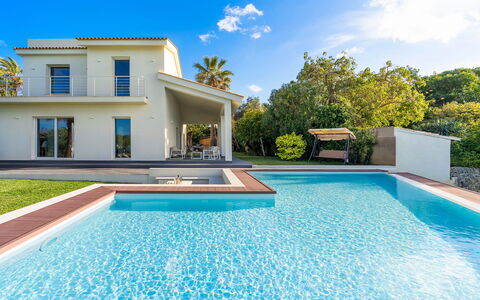 Villa Maddalena - Siracusa, Sicilia: Water, Sky, Plant, Cloud, Property, Blue, Azure, Building, Nature, Swimming Pool