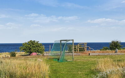 Elvira - 300M from the Sea