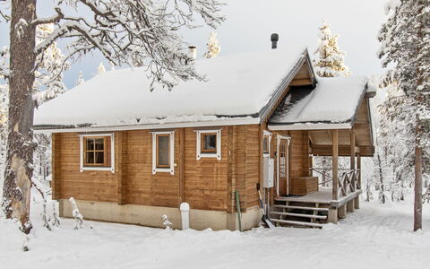 Ressipysäkki 1: Furniture, Interior Design, Flooring, Floor, Table, Ceiling, Kitchen & Dining Room Table, Lighting, Chair, Home