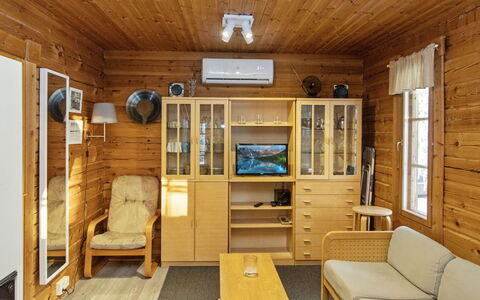 Ressipysäkki 1: Furniture, Interior Design, Flooring, Floor, Table, Ceiling, Kitchen & Dining Room Table, Lighting, Chair, Home