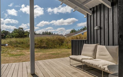Annrike - 400M from the Sea: House, Home, Door, Roof, Cottage, Estate, Garden, Shade, Siding, Yard