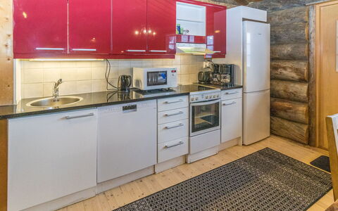 Talles: Wood, Flooring, Ceiling, Major Appliance, Kitchen, Floor, Interior Design, Kitchen Appliance, Room, Sink