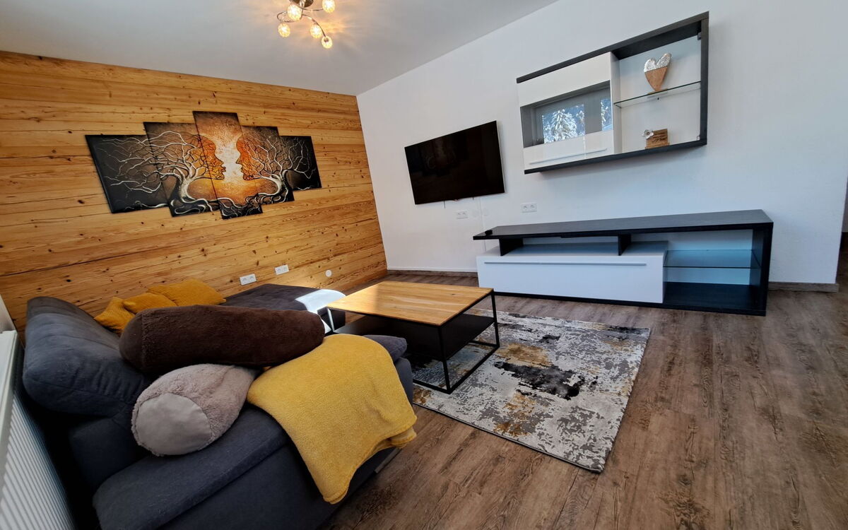 Accommodation:&nbsp;Leon 900.2