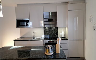Accommodation:&nbsp;Leon 900.2