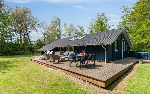 Ejnarine - 300M from the Sea
