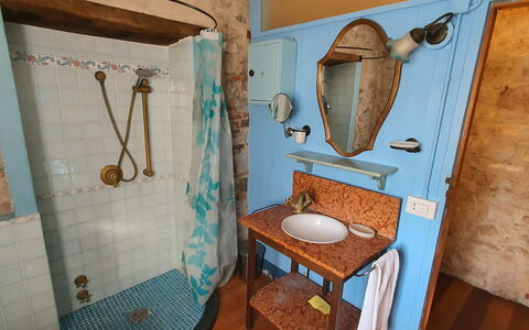 Borgo Bucatra Tramonto: Mirror, Plumbing Fixture, Property, Sink, Tap, Shower Head, Bathroom, Azure, Shower Panel, Interior Design
