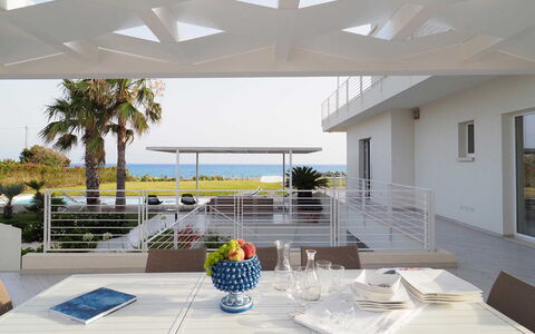 Casa Mareblu - Marina Di Modica, Sicilia: Table, Property, Building, Plant, Tableware, Window, Sky, Flowerpot, Shade, Lighting