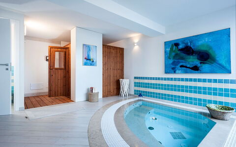 Casa Mareblu - Marina Di Modica, Sicilia: Blue, Water, Azure, Plant, Door, Architecture, Interior Design, Flooring, Building, Floor