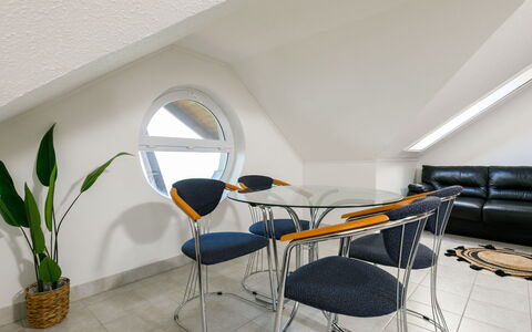 Sandra: Building, Table, Plant, Furniture, Houseplant, Chair, Interior Design, Floor, Flooring, Wood