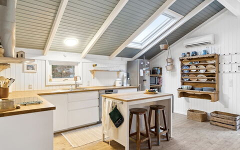 Pauliina - 500M from the Sea: Wood, Home, Porch, Deck, Hardwood, Roof, Wood Stain, Wood Flooring, Eco Hotel