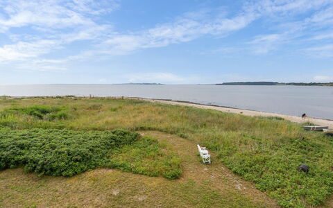 Liutulf - 40M from the Sea: Blue, Shrub, Cottage, Groundcover, Garden, Estate, Shade, Landscaping, Farmhouse, Eco Hotel