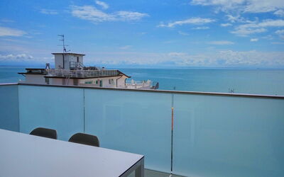 Residenza Edda 637.5: Table, Property, Building, Sky, Window, Wood, Interior Design, Cloud, Lighting, Outdoor Furniture