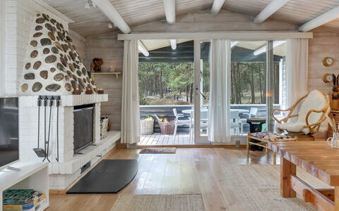 Solfred - 200M from the Sea: Interior Design, Wood, Ceiling, Flooring, Furniture, Home, Floor, Living Room, Room, Light Fixture