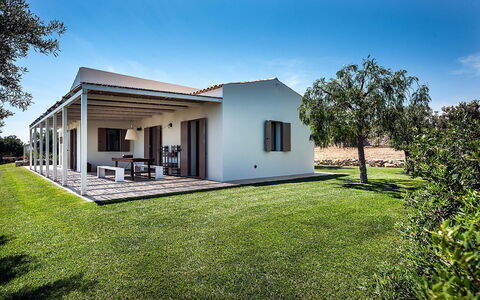 Isolina Rossa - Scicli, Sicilia: Sky, Plant, Building, Tree, Window, House, Land Lot, Natural Landscape, Shade, Grass