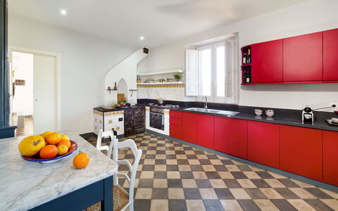 Villa Tranquilla - Randazzo, Sicilia: Furniture, Countertop, Cabinetry, Kitchen, Orange, Interior Design, Flooring, Wood, Floor, Kitchen Stove