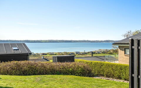 Anu - 400M from the Sea: Wood, Roof, Architecture, Home, House, Cottage, Siding, Hardwood, Slope, Estate