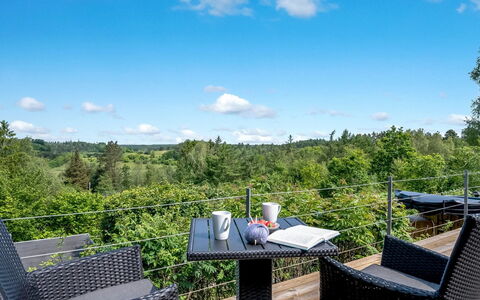 Ufej - 2.5Km from the Sea: House, Home, Door, Roof, Cottage, Estate, Garden, Shade, Siding, Yard