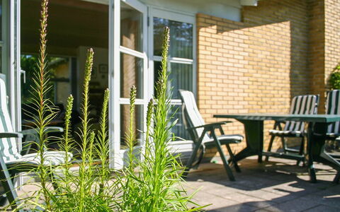 Gisa - 400M from the Sea: Blue, Shrub, Cottage, Groundcover, Garden, Estate, Shade, Landscaping, Farmhouse, Eco Hotel