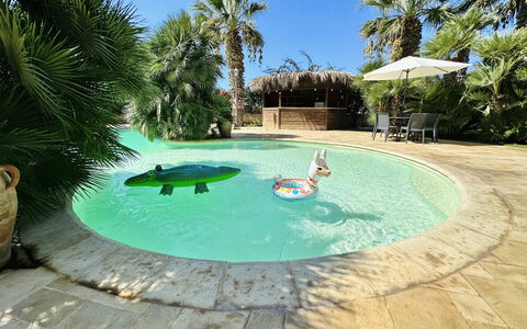 Villa Rosarno: Water, Azure, Tree, Plant, Sky, Swimming Pool, Shade, Arecales, Leisure, Aqua