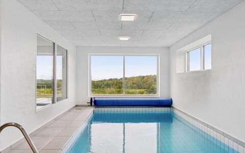 Ann - 1.3Km from the Sea: Ceiling, Flooring, Floor, Interior Design, Daylighting, Swimming Pool, Plaster, Hotel