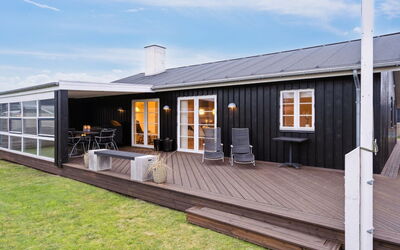 Svante - 600M from the Sea