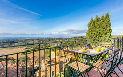 Accommodation:&nbsp;Trilocale Casa nel Castello 305.2