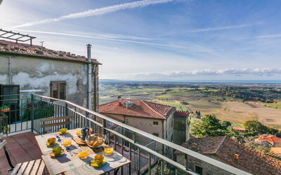 Accommodation:&nbsp;Trilocale Casa nel Castello 305.2