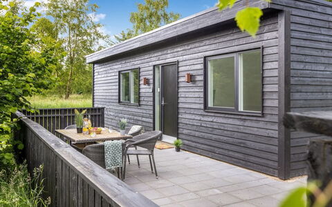 Scalli - 1.5Km to the Fjord: Wood, Siding, Shrub, Cottage, Home, Groundcover, Plank, Garden Buildings, Hardwood, Garden