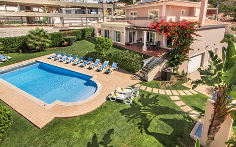 Amendoeiras V6 - Vip Properties: Water, Plant, Building, Sky, Swimming Pool, Window, Urban Design, Outdoor Furniture, Tree, Grass