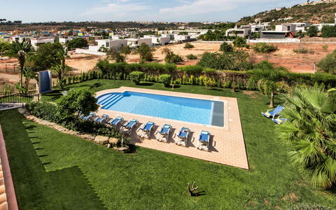 Amendoeiras V6 - Vip Properties: Sky, Plant, Cloud, Tree, Swimming Pool, Shade, Urban Design, Grass, Leisure, Landscape