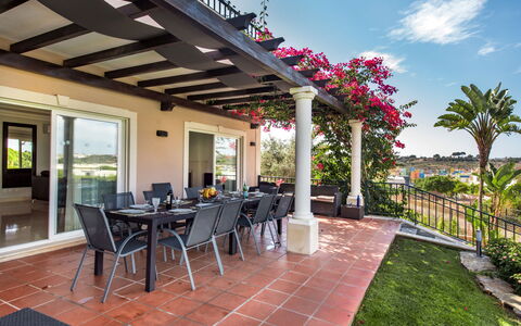 Amendoeiras V6 - Vip Properties: Sky, Plant, Property, Cloud, Flower, Shade, Flowerpot, Table, Building, Window