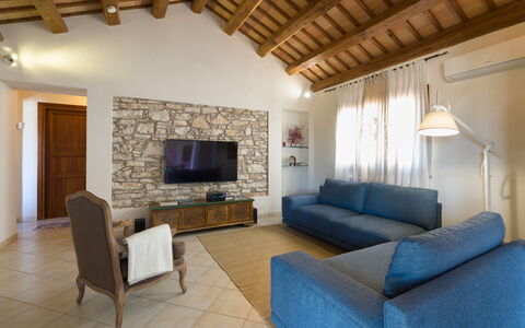 Mirabilia - Tangi, Sicilia: Furniture, Property, Couch, Comfort, Building, Wood, Living Room, Interior Design, Table, Flooring
