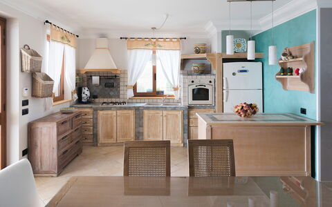 Villa Vistamare - Montallegro, Sicilia: Countertop, Cabinetry, Kitchen, Home Appliance, Wood, Kitchen Stove, Kitchen Appliance, Lighting, Interior Design, Floor