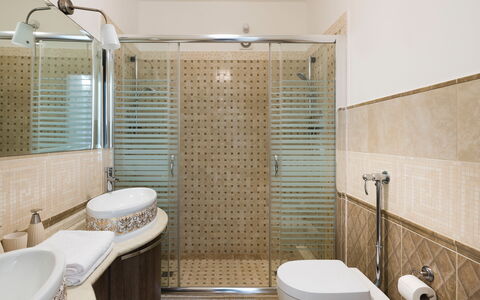 Villa Vistamare - Montallegro, Sicilia: Plumbing Fixture, Property, Photograph, Tap, Sink, Bathroom, Purple, Mirror, Interior Design