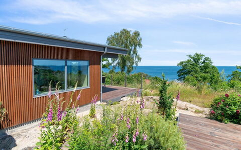Seetje - 200M from the Sea: Wood, Roof, Architecture, Home, House, Cottage, Siding, Hardwood, Slope, Estate