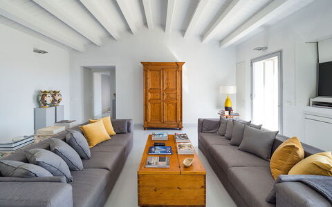 Villa Carmelita - Ragusa, Sicilia: Table, Picture Frame, Couch, Property, Furniture, Building, Comfort, Studio Couch, Living Room, Orange