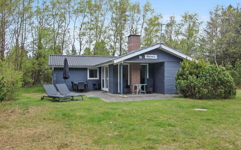 Sonia - 3Km from the Sea: Roof, House, Home, Cottage, Door, Siding, Deck, Porch, Plank, Hardwood