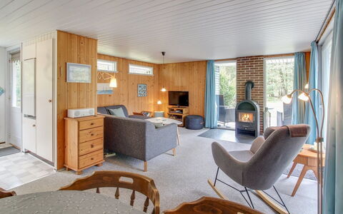 Sonia - 3Km from the Sea: Roof, House, Home, Cottage, Door, Siding, Deck, Porch, Plank, Hardwood