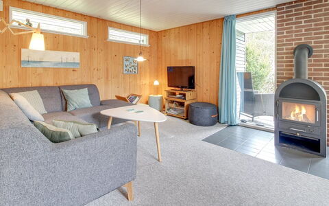 Sonia - 3Km from the Sea: Roof, House, Home, Cottage, Door, Siding, Deck, Porch, Plank, Hardwood