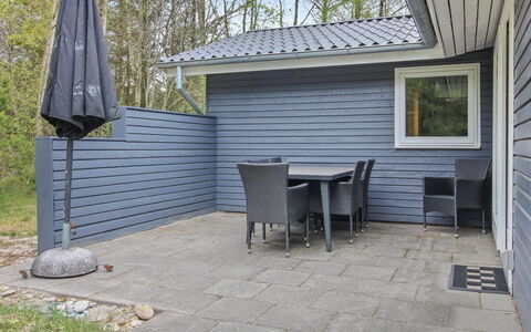 Sonia - 3Km from the Sea: Roof, House, Home, Cottage, Door, Siding, Deck, Porch, Plank, Hardwood